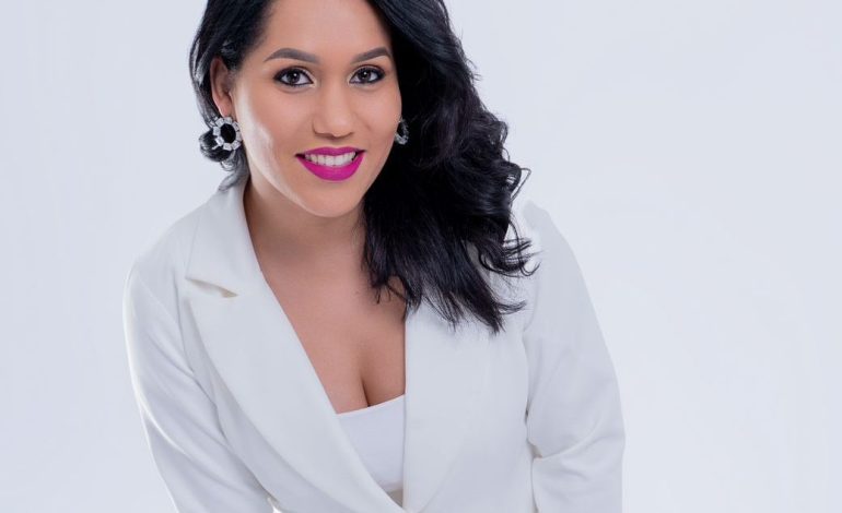 Lorenny Solano anuncia especial de temporada “La dominicana que hizo historia”