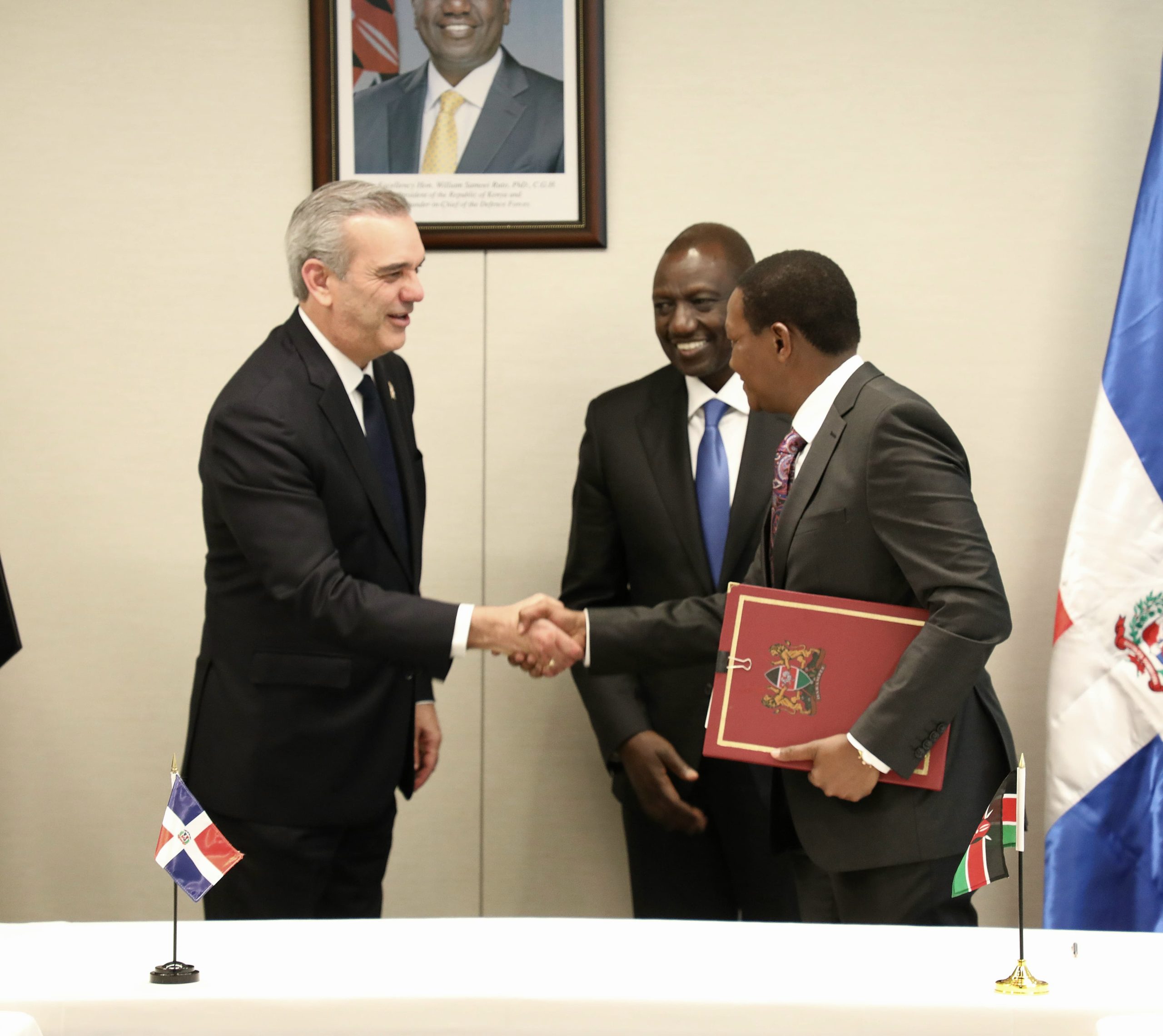 Presidente Abinader dice Kenia es el nuevo amigo de República Dominicana