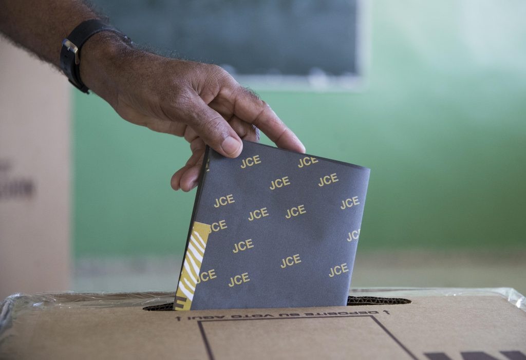 Proponen ley especial para sancionar como delito la abstención electoral –  (República Dominicana)