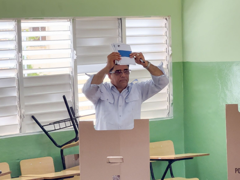 Dío Astacio ejercerá su voto a las 9 de la mañana en el ensanche Ozama  –  (República Dominicana)