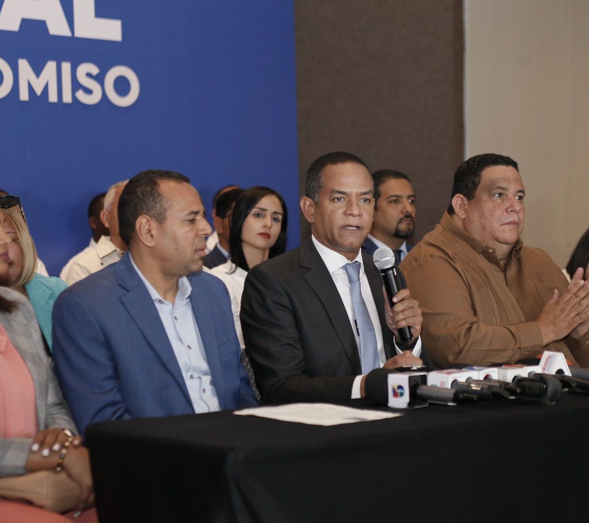 Justicia Social presenta Declaración de Compromiso de sus funcionarios municipales electos –  (República Dominicana)
