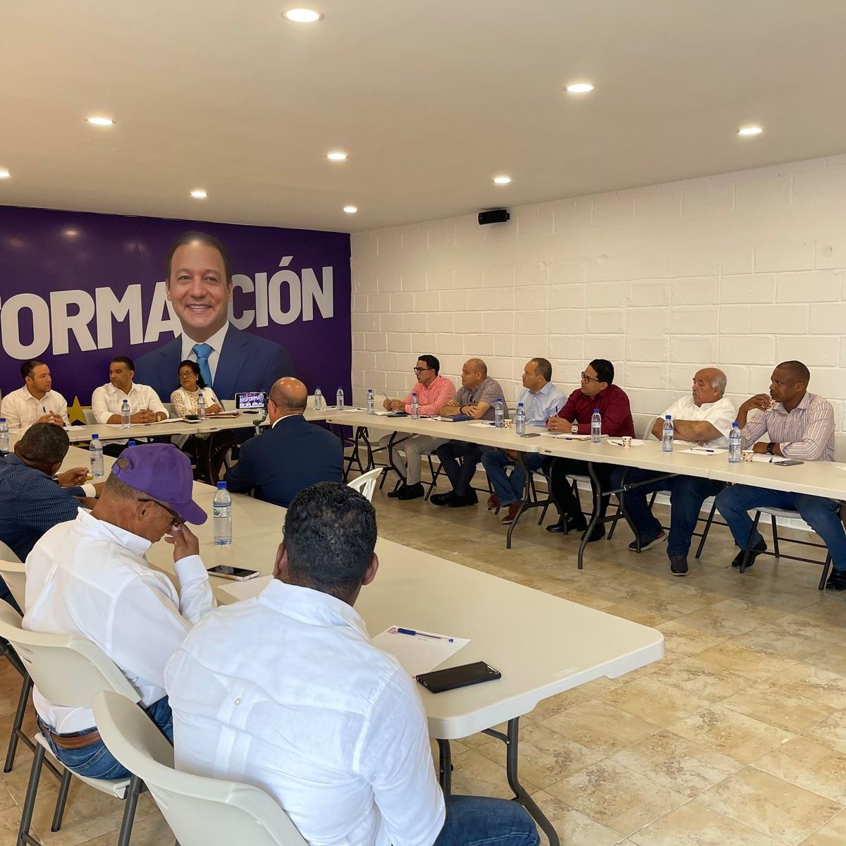 Coordinador de campaña inicia trabajos con dirigentes PLD en Santo Domingo –  (República Dominicana)
