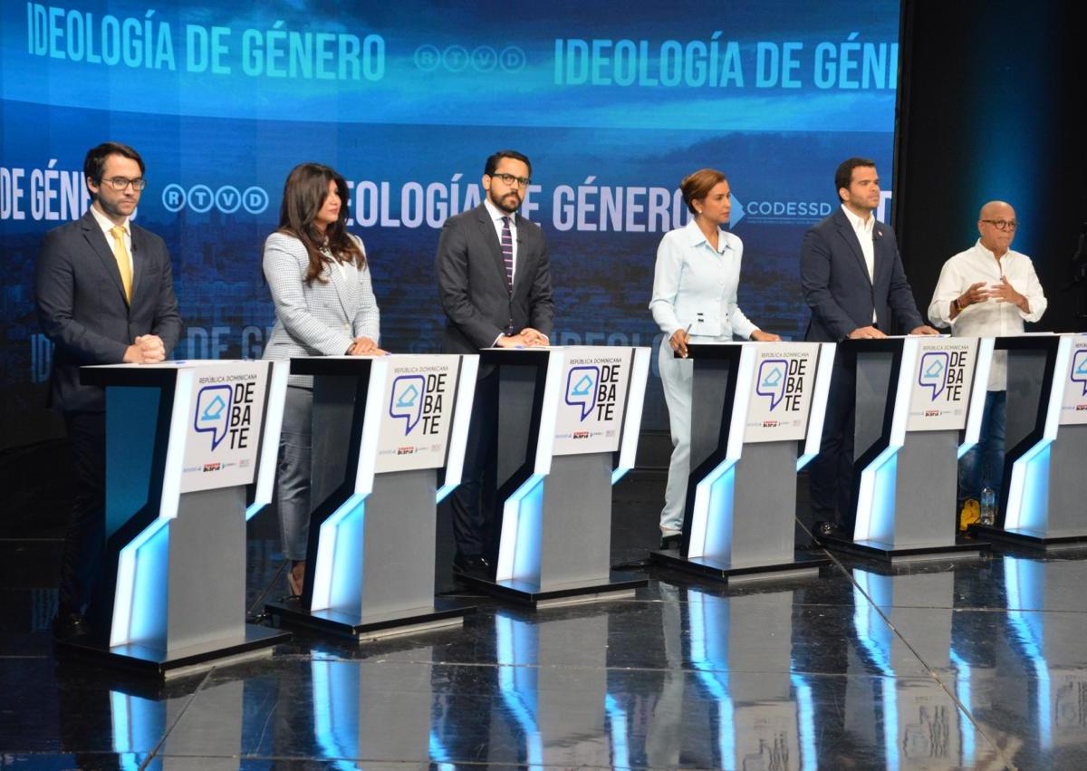 Candidatos a diputados de la circ. 1 DN exponen sus propuestas en 4to debate congresual  –  (República Dominicana)