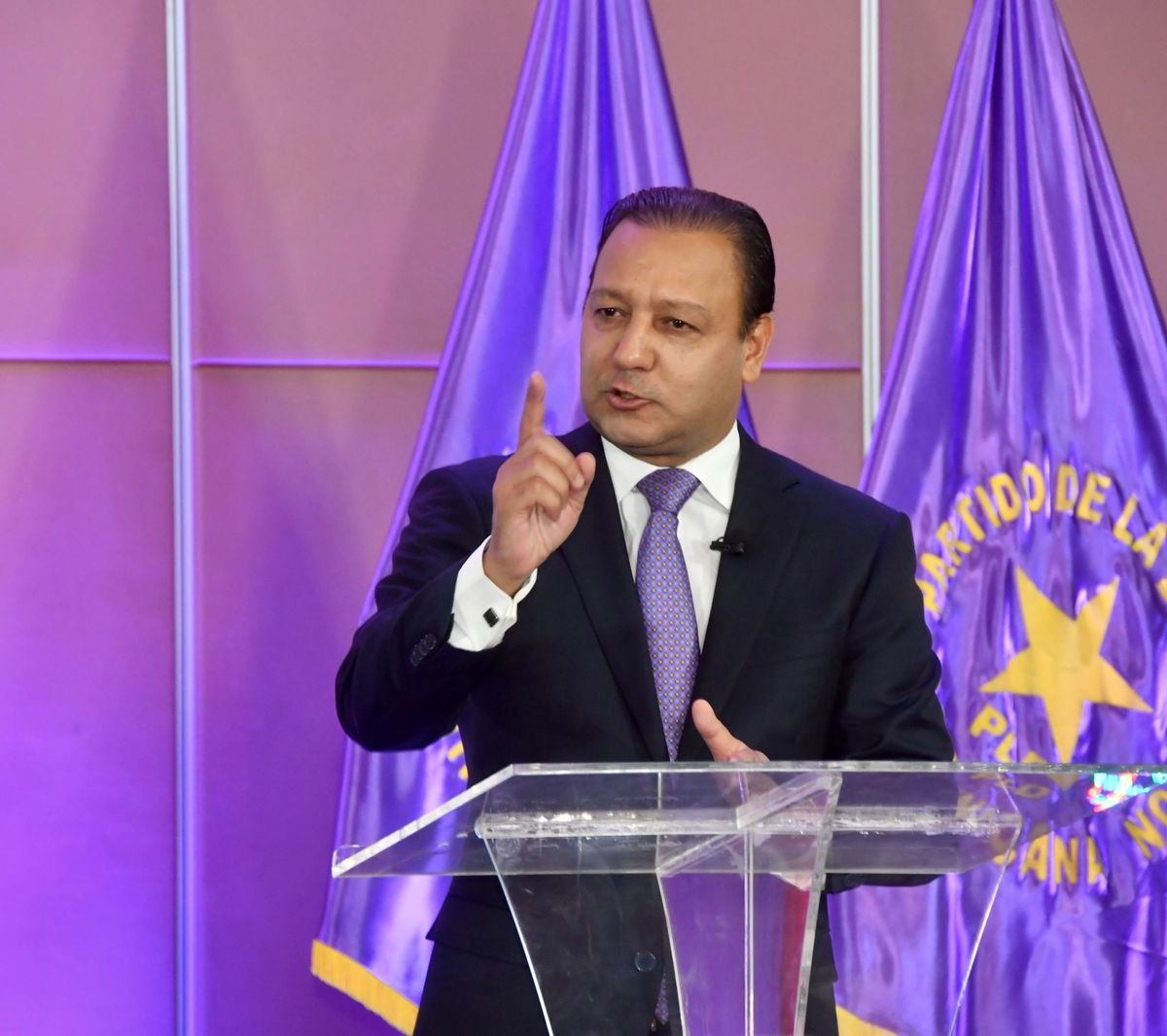 Abel acepta ir a debate de ANJE; propone incluir candidatos de partidos minoritarios –  (República Dominicana)