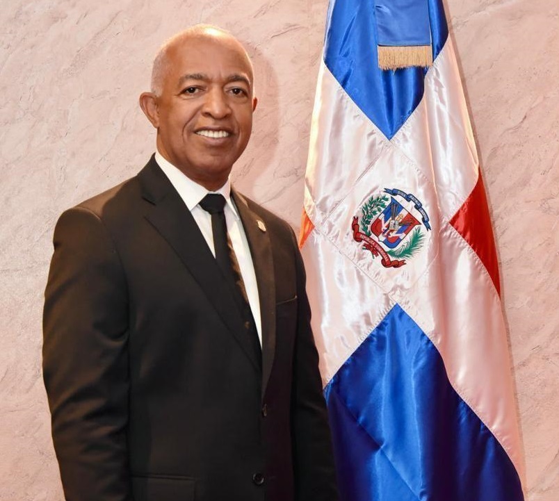 Designan a Bertico Santana coordinador de campaña SDE, junto a Dío Astacio y Adán peguero –  (República Dominicana)
