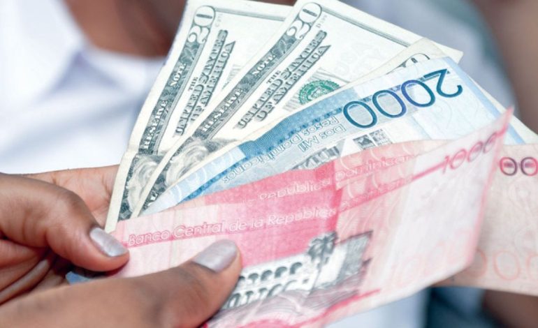 Economista Richard Medina considera el dólar “está muy estable” en RD