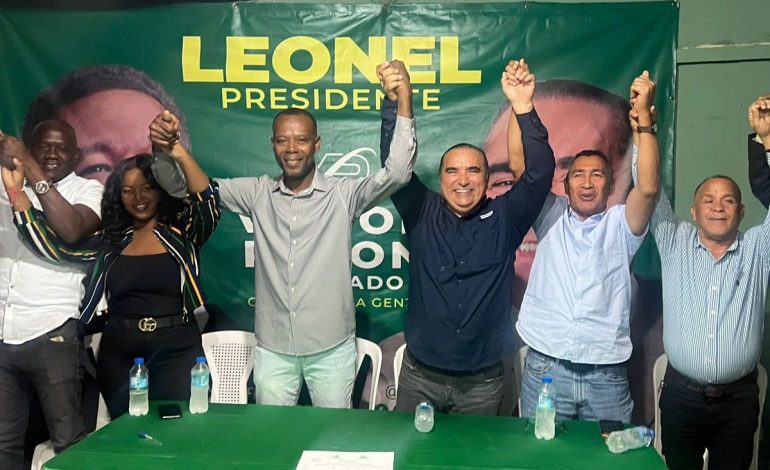 Exaspirante a alcalde de La Victoria pasa apoyar a Víctor Pavón –  (República Dominicana)