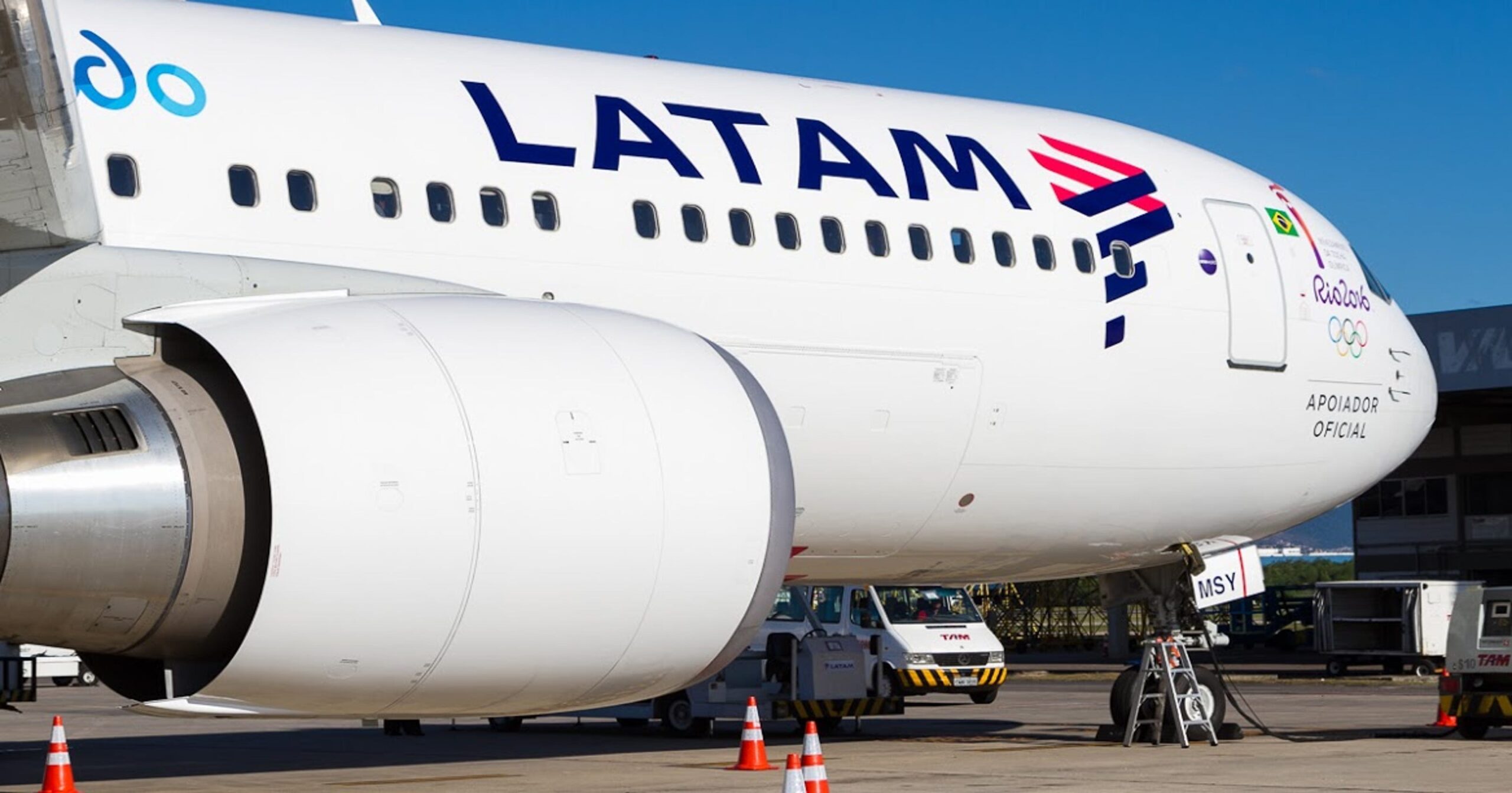 “Sacudida” en vuelo de Latam Airlines deja al menos 50 heridos
