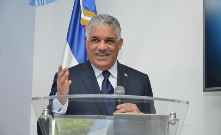 Miguel Vargas reta Gobierno presente un área de servicio donde pueda exhibir éxitos –  (República Dominicana)