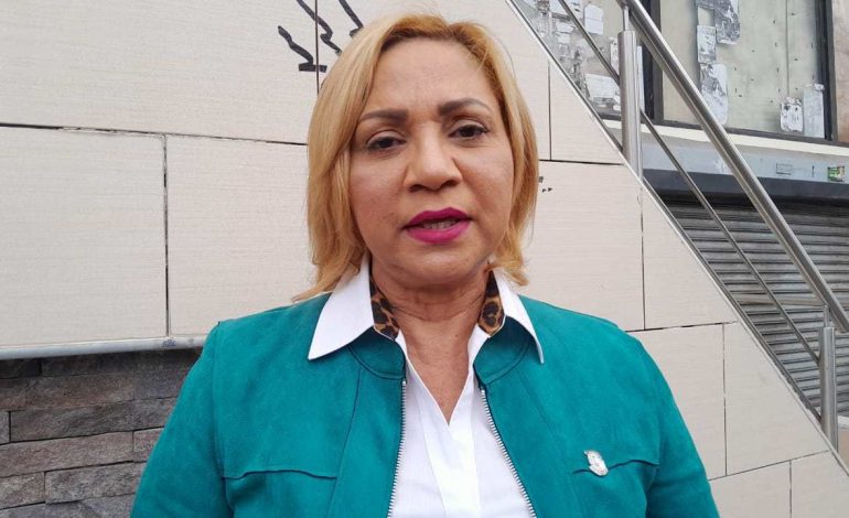 (VIDEO) Diputada Soraya Suárez pide al presidente Abinader más mujeres ministras  –  (República Dominicana)