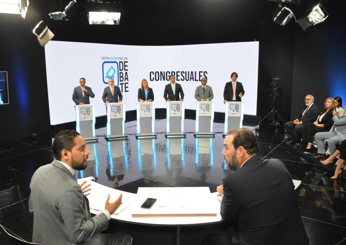 Un debate distendido, caracterizado por el respeto mutuo y decencia de participantes –  (República Dominicana)