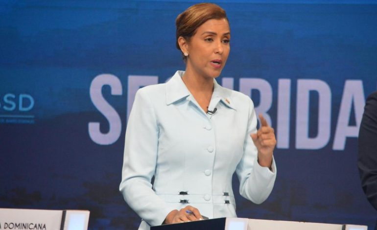 Selinée Méndez considera es hora de que se debata tema de seguridad social  –  (República Dominicana)