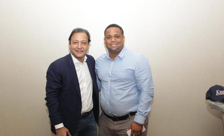 ¡Otro más! Renuncia del PLD alcalde de Tábara Arriba provincia Azua –  (República Dominicana)