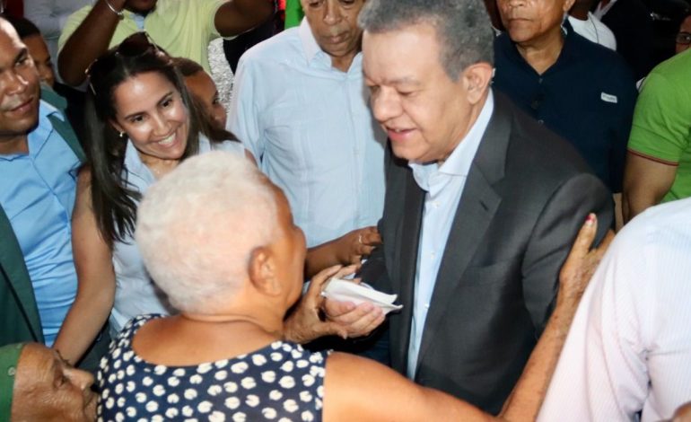 Leonel Fernández asegura Abinader gobierna para una élite de ricos –  (República Dominicana)