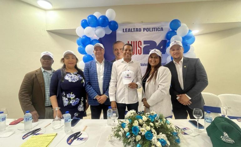 Dirigentes de FP y PLD pasan al PRM durante un acto organizado por Lealtad Política –  (República Dominicana)