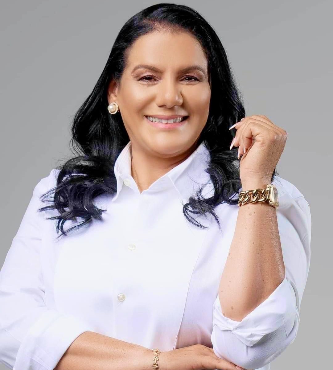 Renuncia del PRD actual alcaldesa de Villa Fundación Baní –  (República Dominicana)