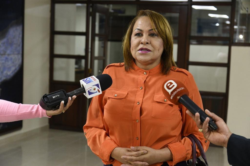 Diputada Ana María Peña pide decisión firme para solucionar problemas en La Victoria –  (República Dominicana)