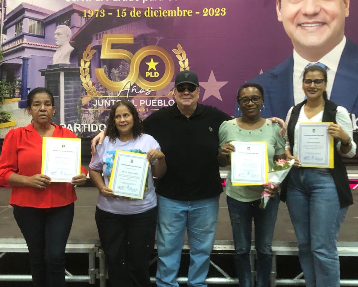 Rinden homenaje a mujeres dirigentes del PLD –  (República Dominicana)
