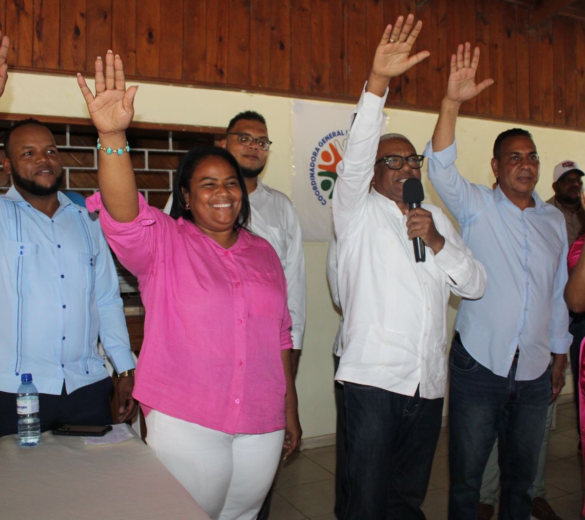 Juramentan en Monte Plata nuevos movimientos de apoyo a Luis Abinader –  (República Dominicana)