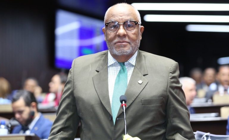 Diputado Castro Silverio pide Abel Martínez entregue limpia la ciudad de Santiago –  (República Dominicana)