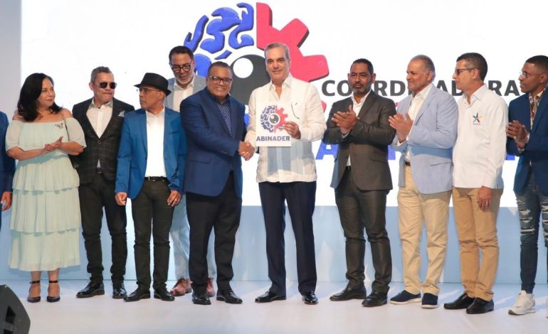 Luis Abinader recibe masivo apoyo de la industria creativa y cultural dominicana –  (República Dominicana)