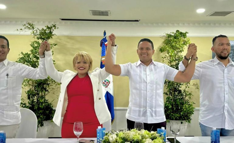 Elías Matos recibe respaldo de exaspirante a regidora del PRM para continuar diputación –  (República Dominicana)