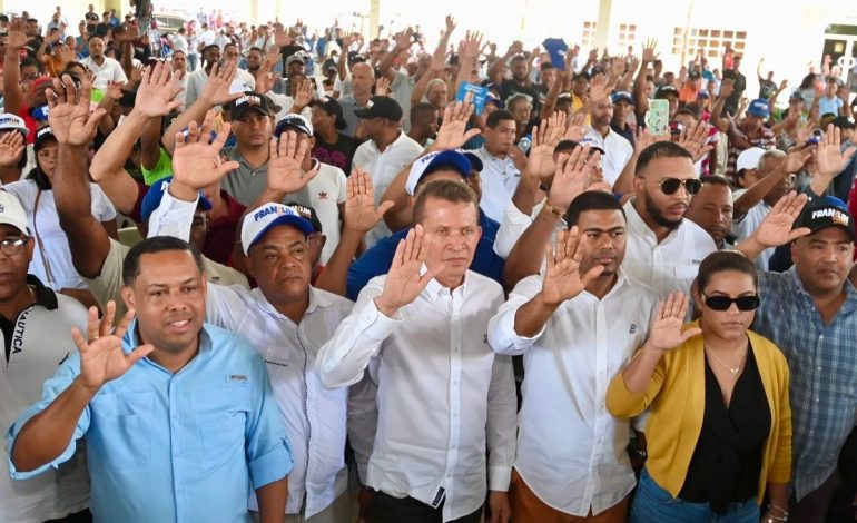Diputado Lupe Núñez y su equipo político se juramentan en el PRM –  (República Dominicana)