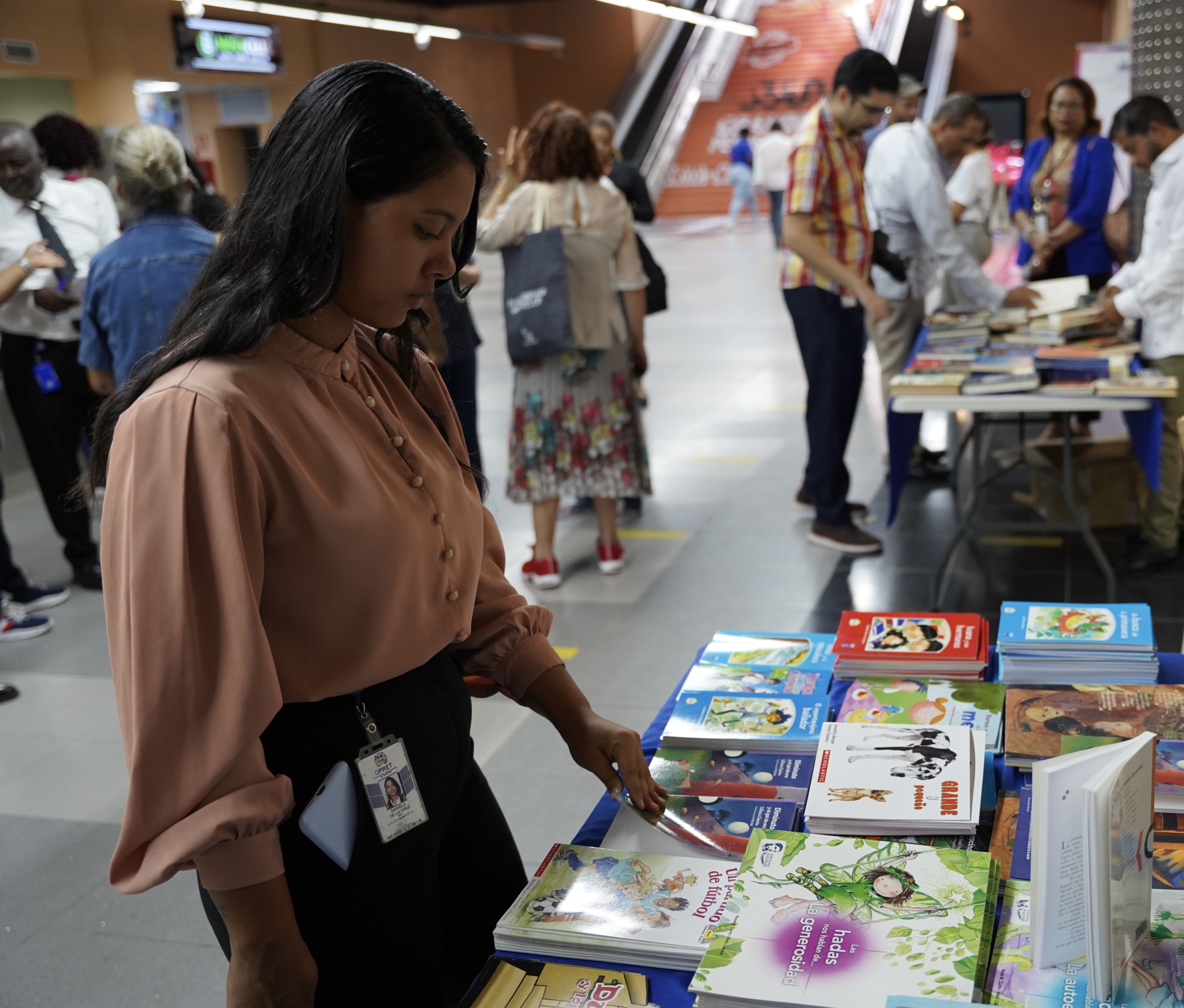 Inauguran biblioteca y realizan otras actividades por Día Internacional del Libro