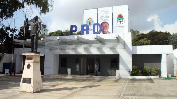 Renuncian 15 miembros de la Comisión Política del PRD; también 245 de comités municipales –  (República Dominicana)