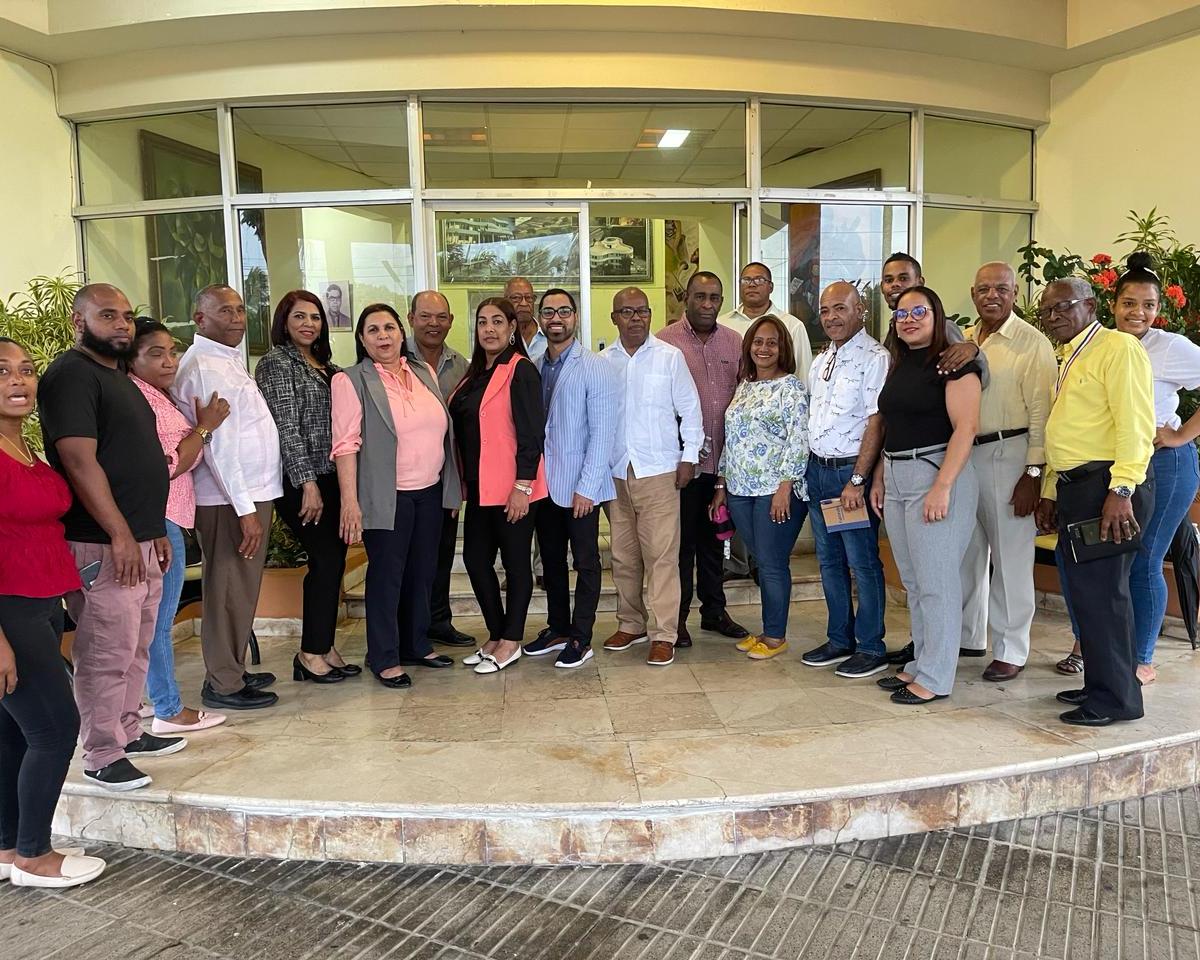 Movimiento Un Voto Más apoya candidatura de Abinader –  (República Dominicana)