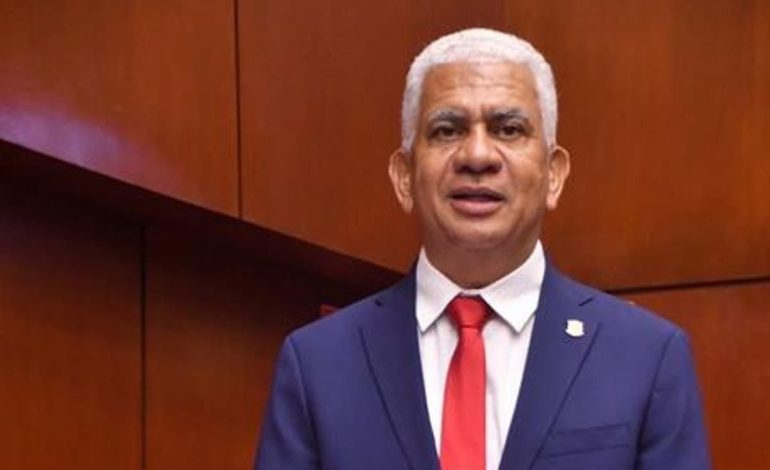 el PLD debe revisarse antes de cuestionar pensiones solidarias de RD$6,000 –  (República Dominicana)
