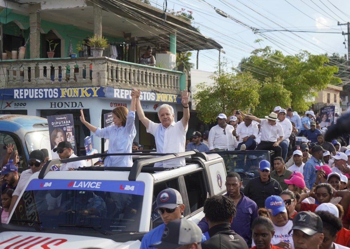 Raquel Peña encabeza caravana en Los Alcarrizos en apoyo Antonio Taveras y demás candidatos congresuales –  (República Dominicana)